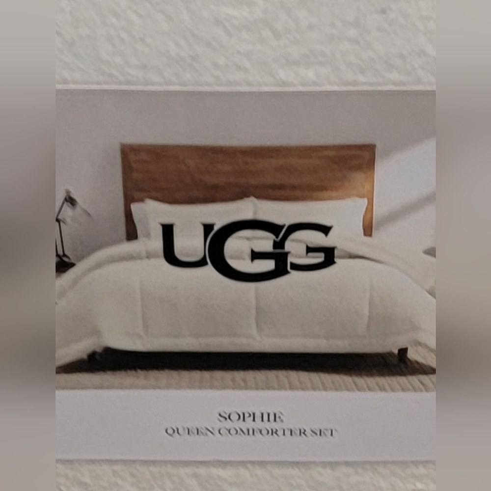 Ugg Sophie comforter set. - Picture 1 of 4